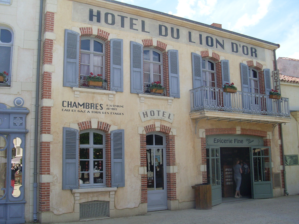 SL371027.JPG
