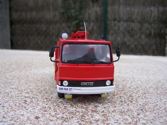 100_5834r.JPG