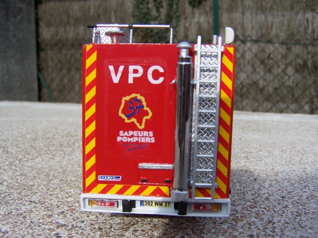 100_5864r.JPG