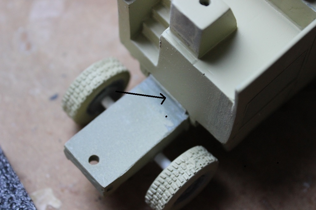 Montage roues et modif 6x6 008.JPG