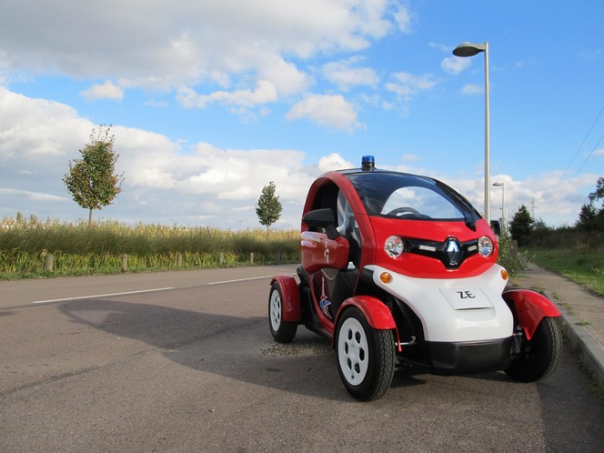 S1-Les-pompiers-experimentent-la-Renault-Twizy-276967.jpg