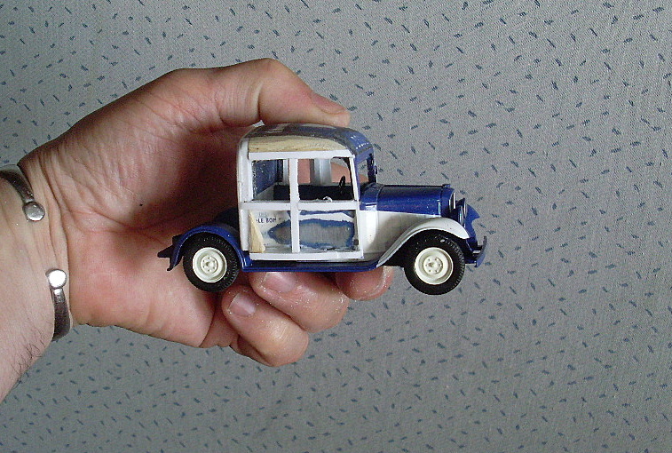 SL371431.JPG