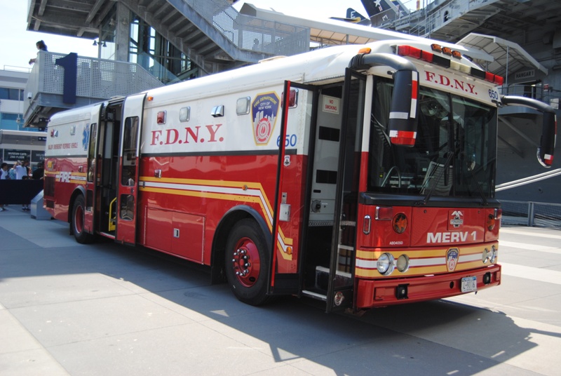 Major Emergency Response Vehicle 1, FDNY.jpg