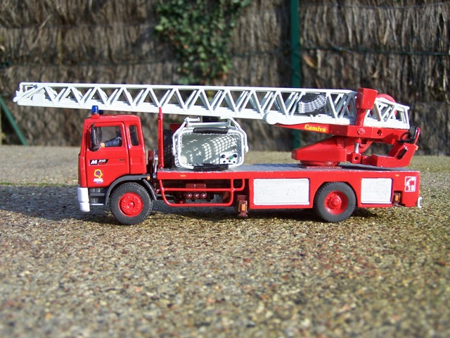 100_7313r.JPG