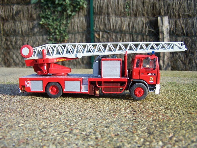 100_7315r.JPG