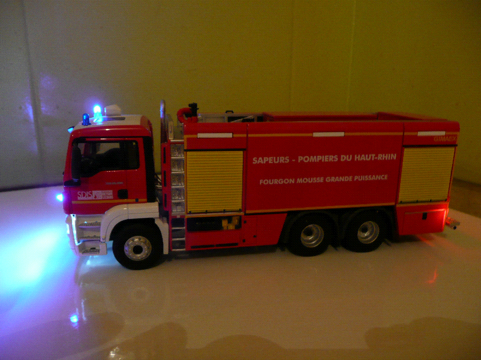 P1100392.GIF