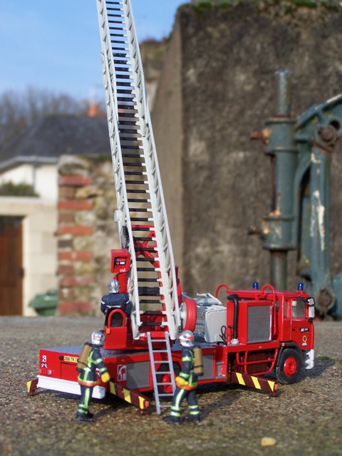 100_7311r.JPG