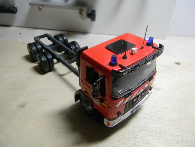 CPCE- finition et collage casquette C.jpg