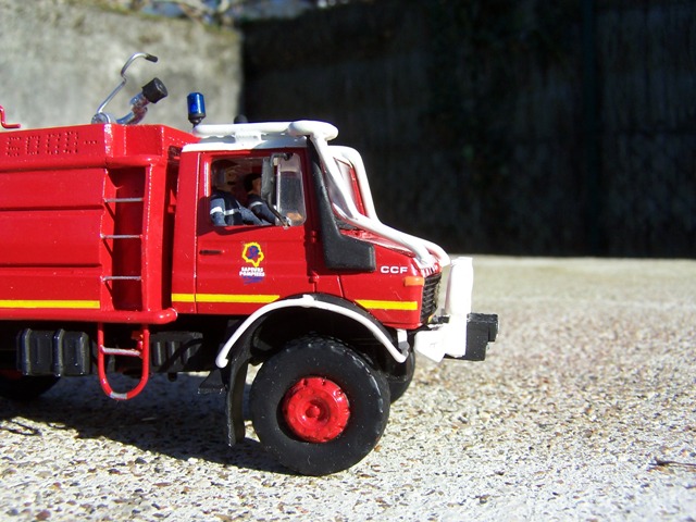 100_5436 r.JPG