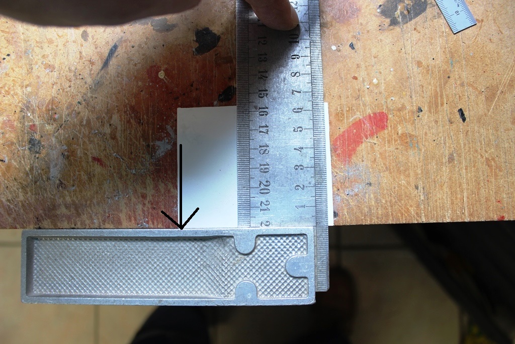 couper du plastique 003.JPG