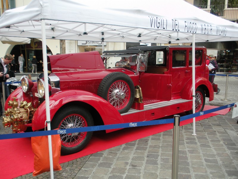POMPIER DE MILAN SL370102.jpg