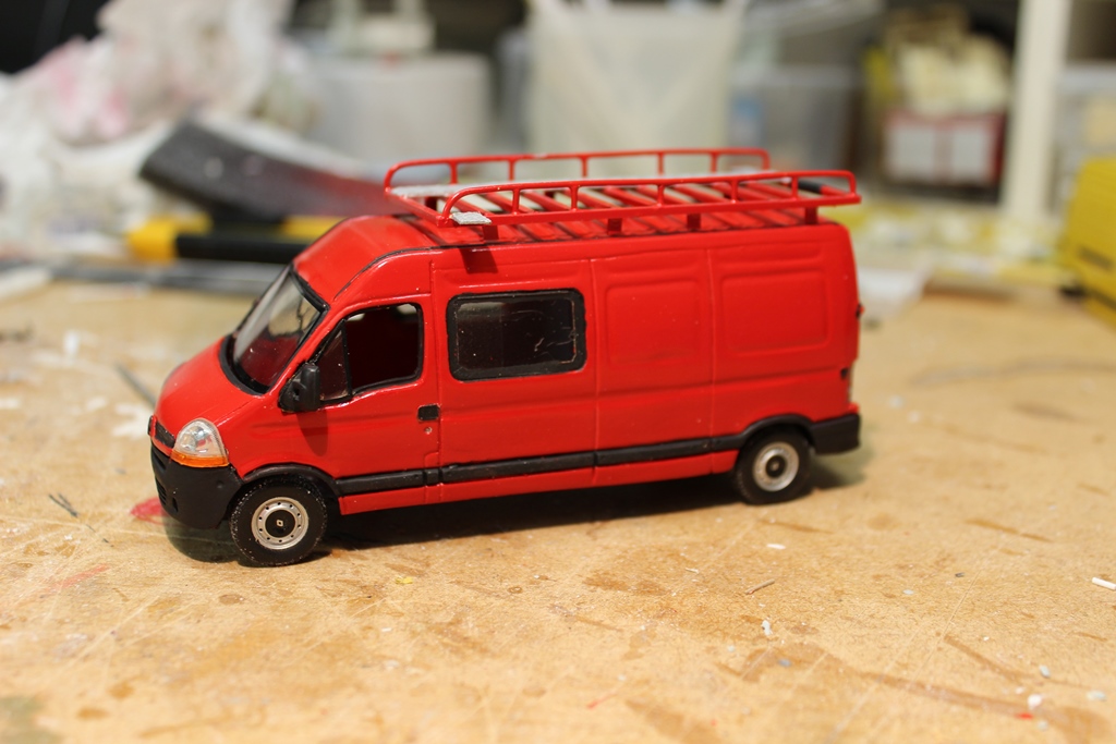 peinture rouge et noire 002.JPG