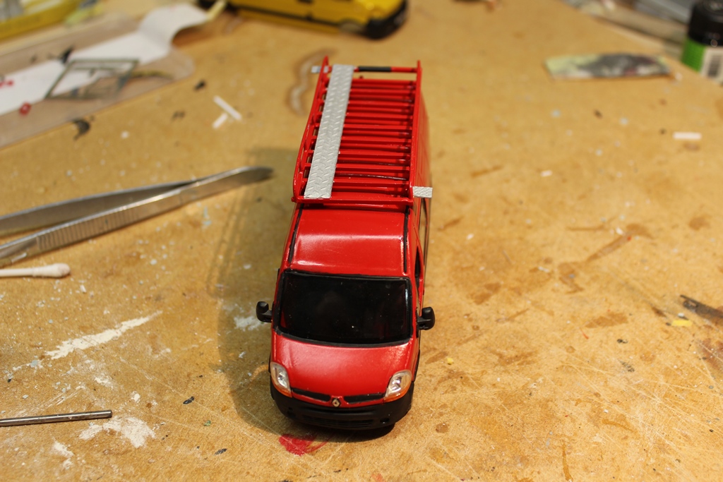 peinture rouge et noire 003.JPG
