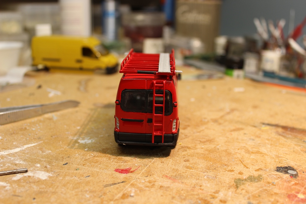 peinture rouge et noire 005.JPG