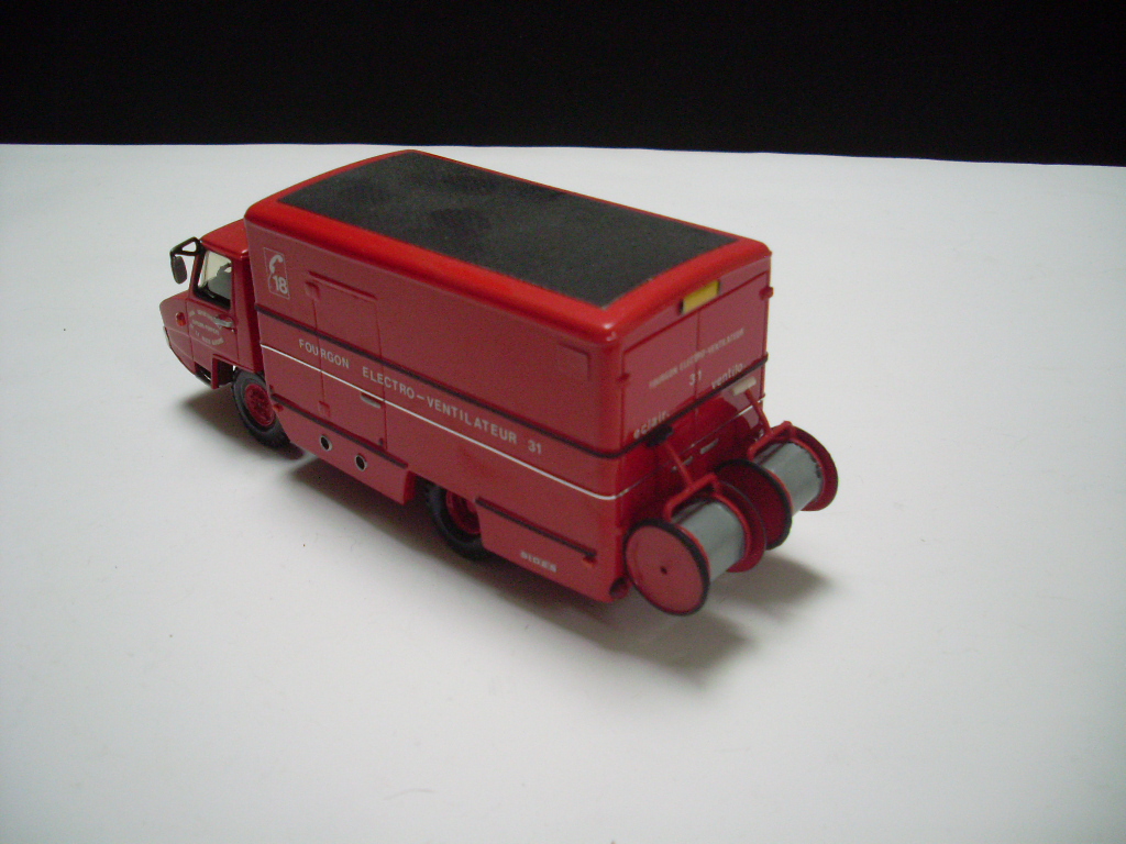 SL370711.JPG