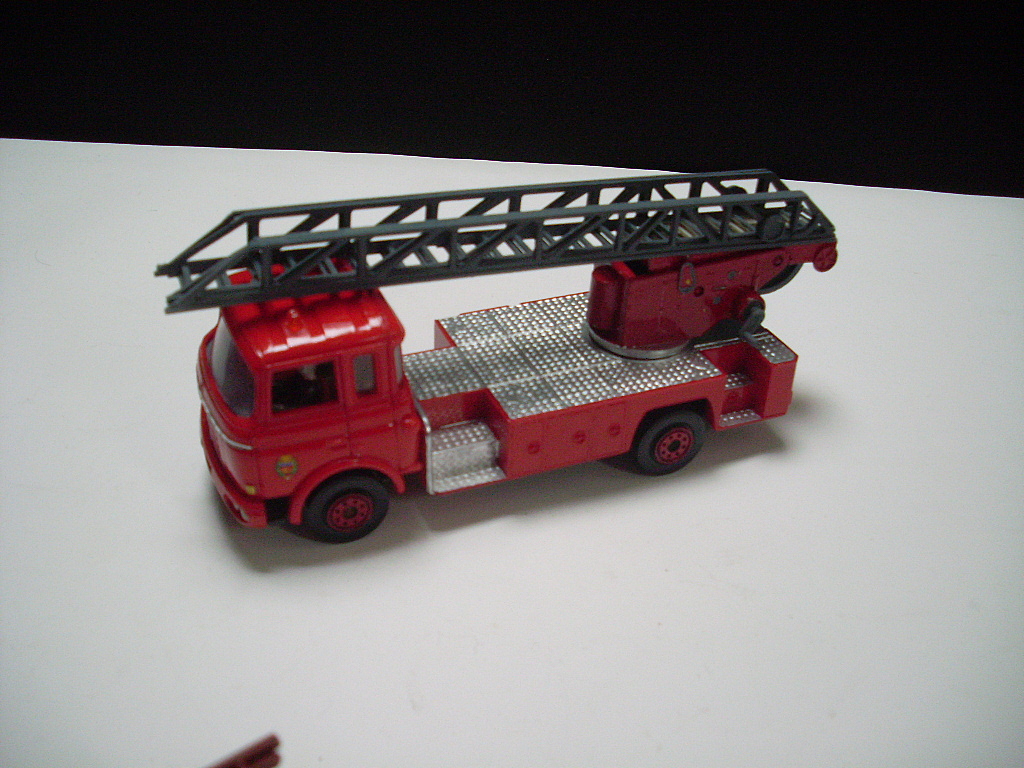 SL370755.JPG