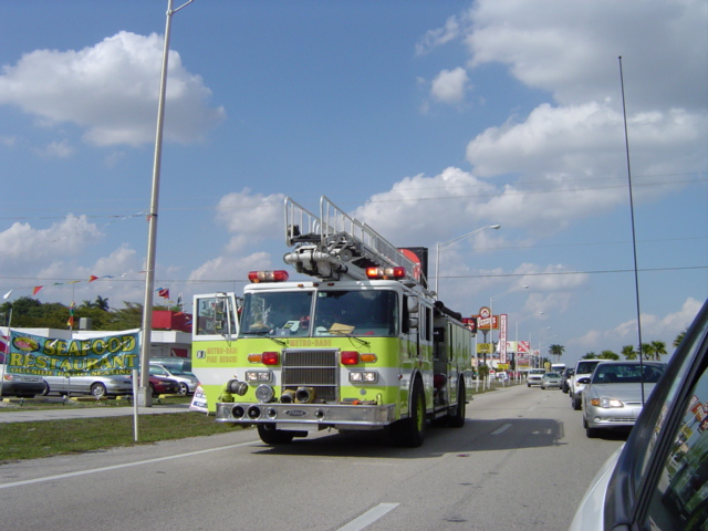Metro Dade Pierce Squrt St 16 av.JPG