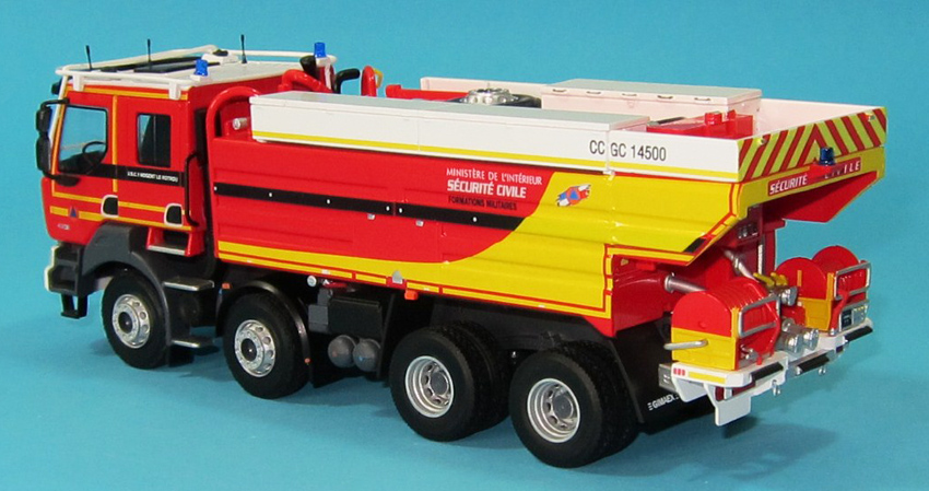 Kerax 8x8 CCFS 14500l Sécurité Civile B.jpg