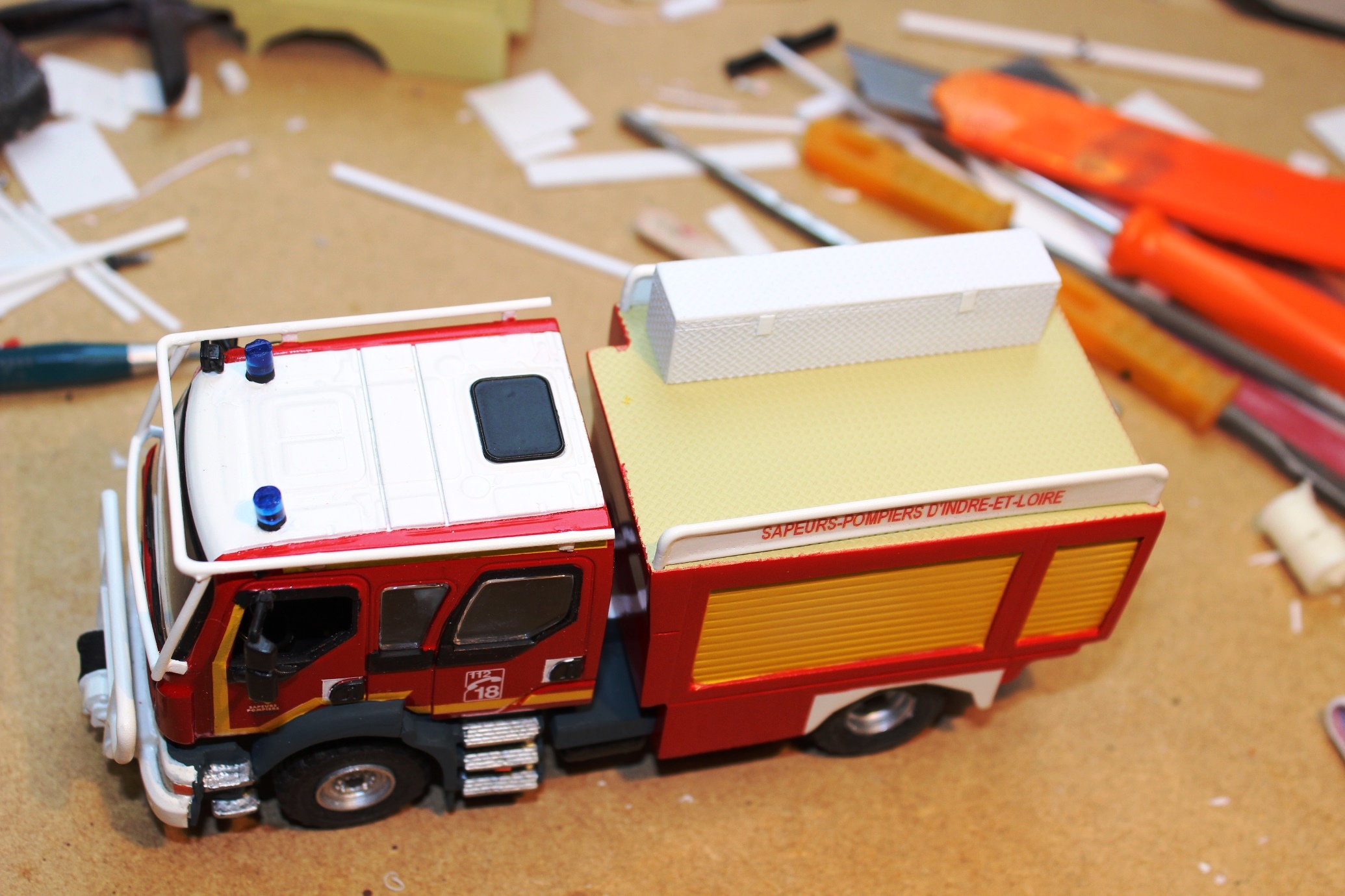Peinture caisse 003.JPG