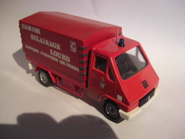 FID RENAULT EL d.jpg