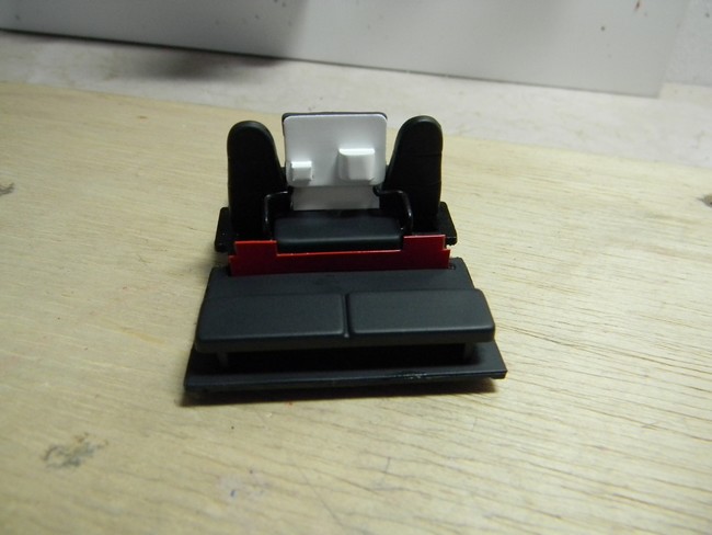 FPT- Collage dessous banquette et plancher cabine 002.jpg