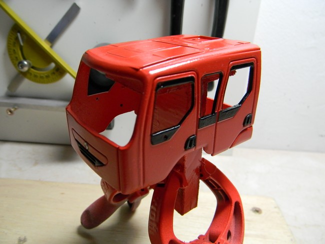 FPT- Début peinture contours vitres 002.jpg