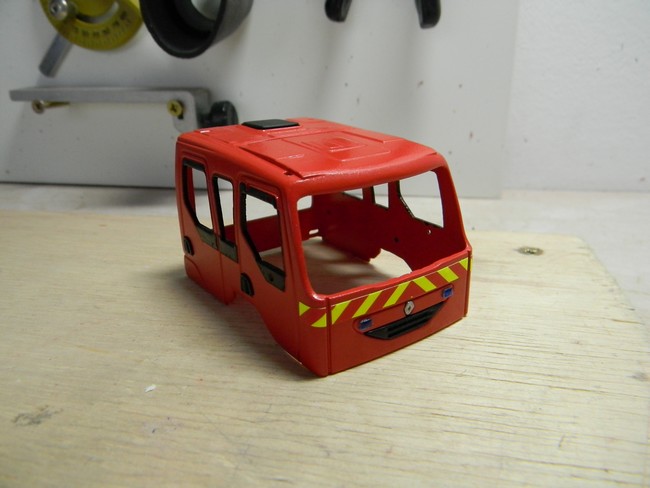 FPT- Pose chevrons avant et feux de pénétration 001.jpg