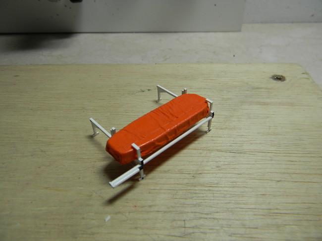 VLHR- Présentation barquette peinte sur galerie 001.jpg