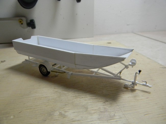 EMB- Présentation barque sur remorque 002.jpg