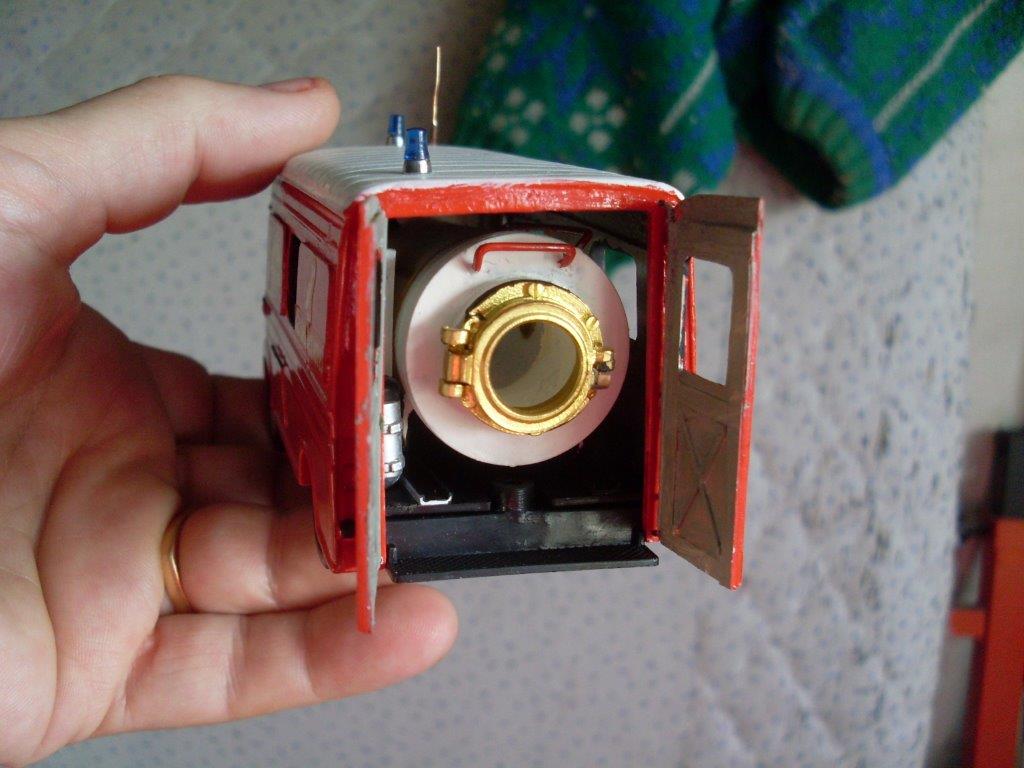 SL371749.JPG