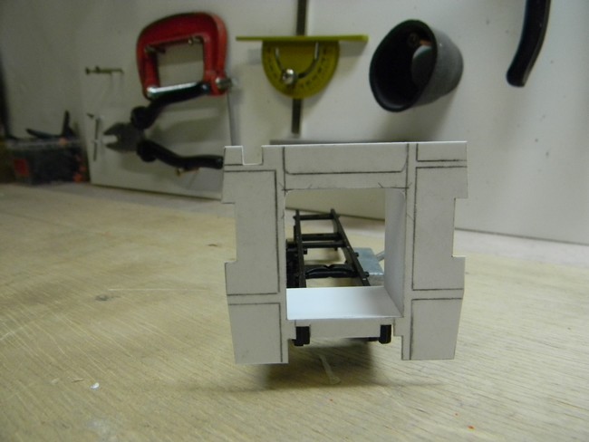 FPT- Présentation début arrière caisse sur châssis 001.jpg