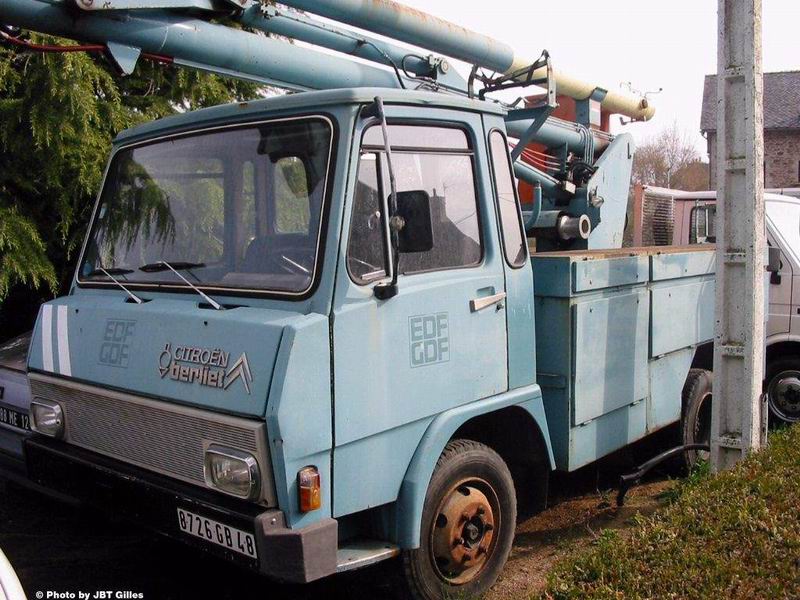1968CitroenBerlietStradairtype350Nacelle.jpg