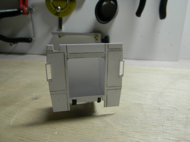 FPT- Présentation supports feux sur caisse 001.jpg