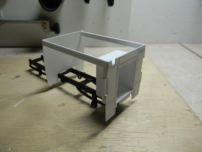 FPT- Pose à blanc caisse sur châssis 001.jpg