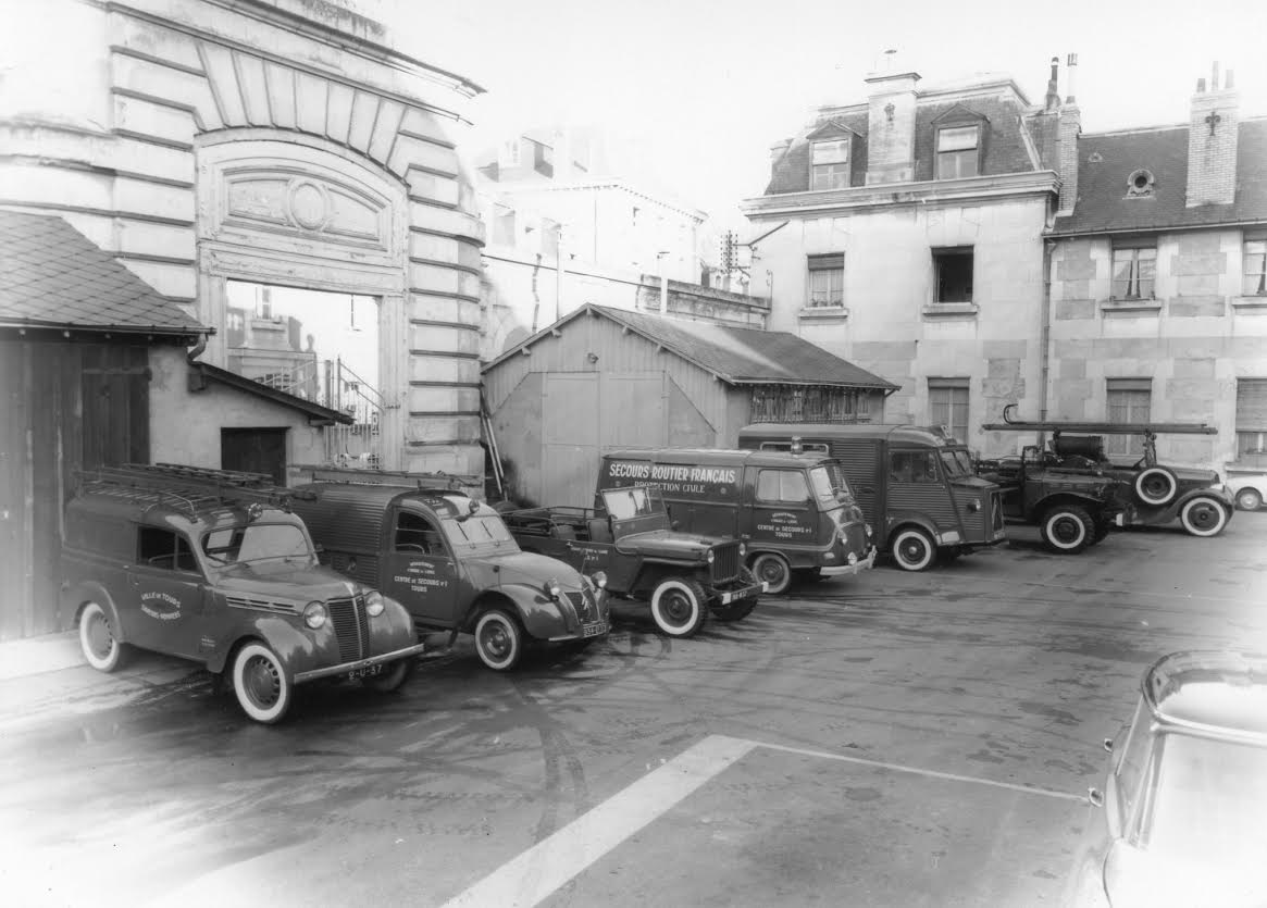 Cour arriére rue des Minimes Tours.jpg