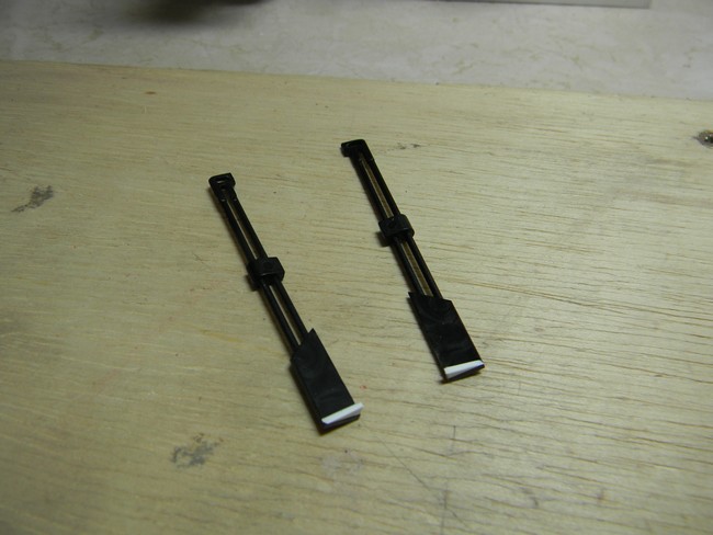 FPT- collage morceau sur rambardes latérales 001.jpg