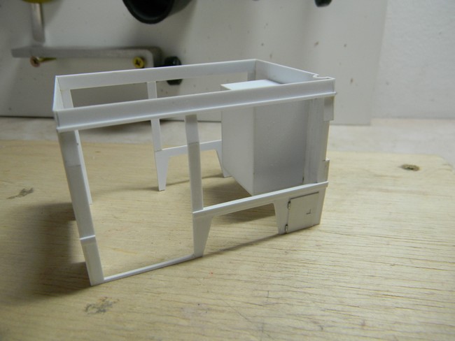 FPT- pose rebords caisse et support gyro 002.jpg