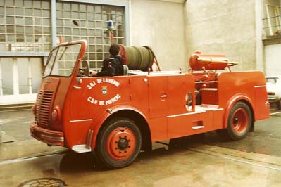 86 Poitiers Berliet GLA PS A1.jpg