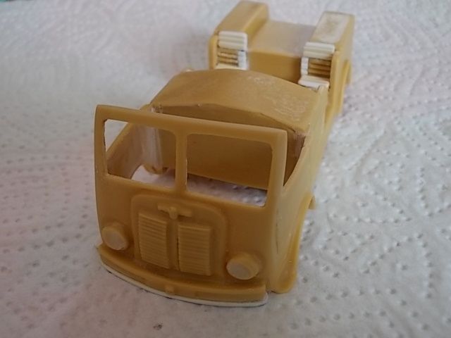 WIP BERLIET GLA pare choc.jpg