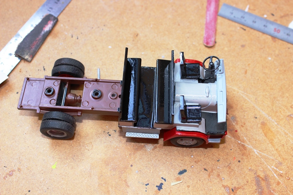 Caisse +pompe 002.JPG