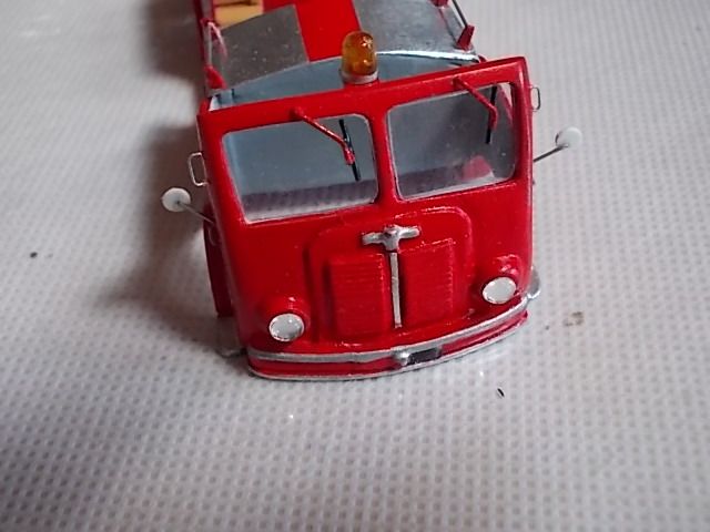 WIP BERLIET GLA rétro pose.jpg