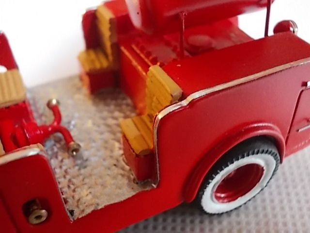 WIP BERLIET GLA trappe posé.jpg