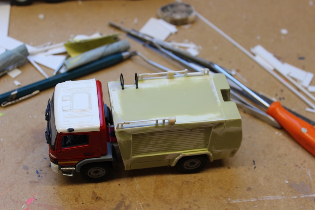 caisse suite +rambardes 003.JPG