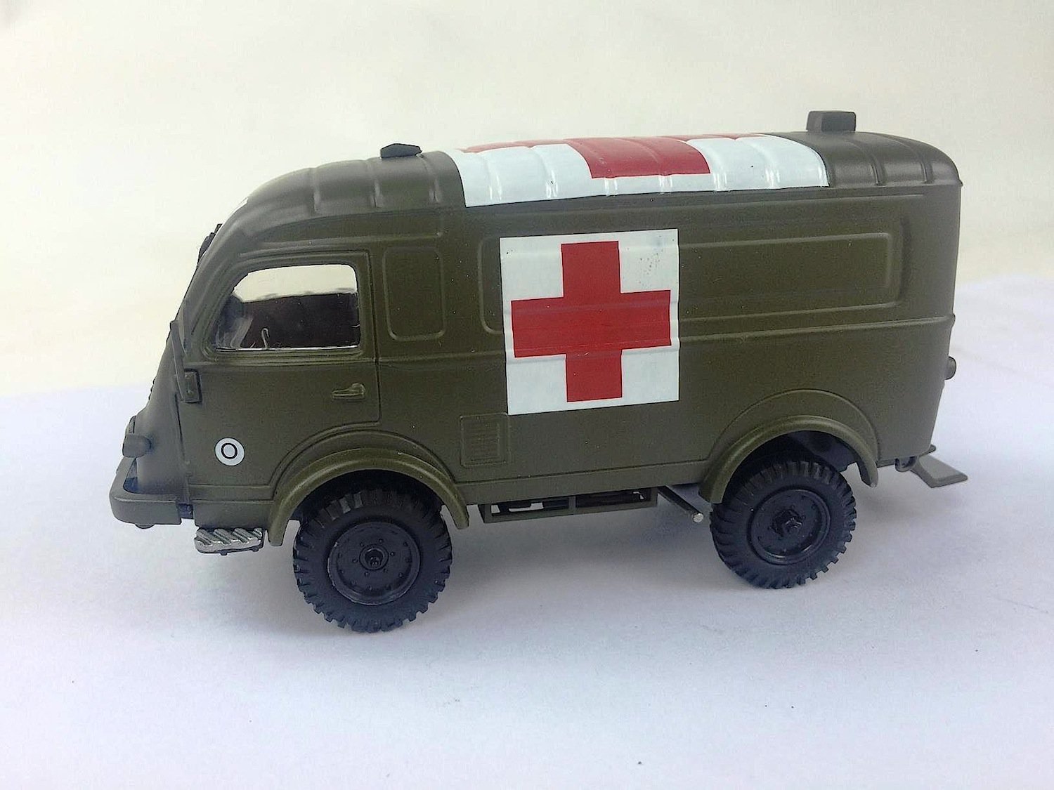 vehicules-militaires-amb1-big.jpg