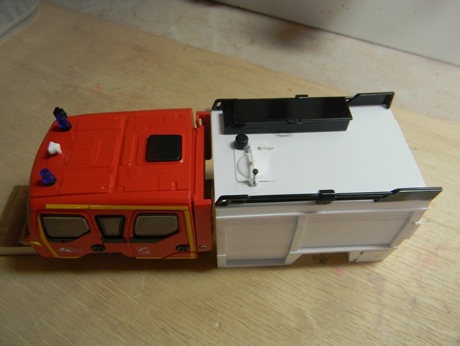 FPT- Présentation cabine et caisse avec accessoires 002.jpg