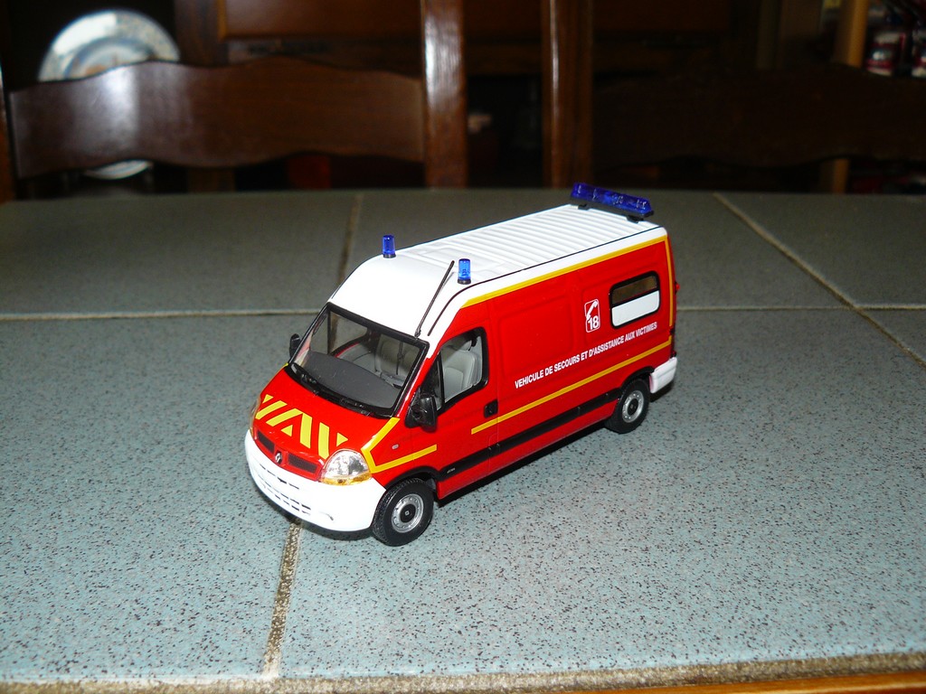 Renault Master pomppier 2007 VSAV.JPG