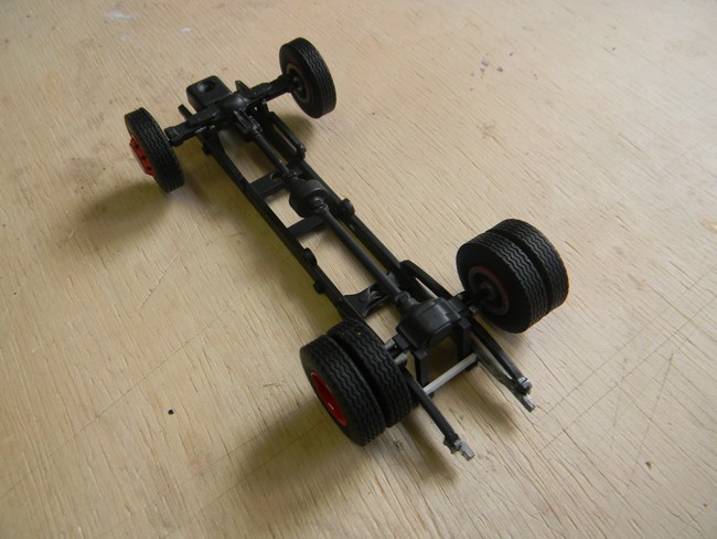 FPT- Découpe arrière châssis 003.jpg
