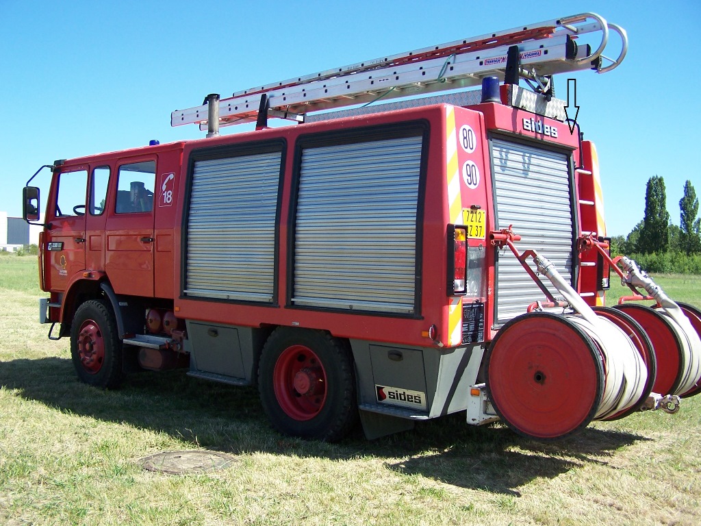 100_2345p.jpg