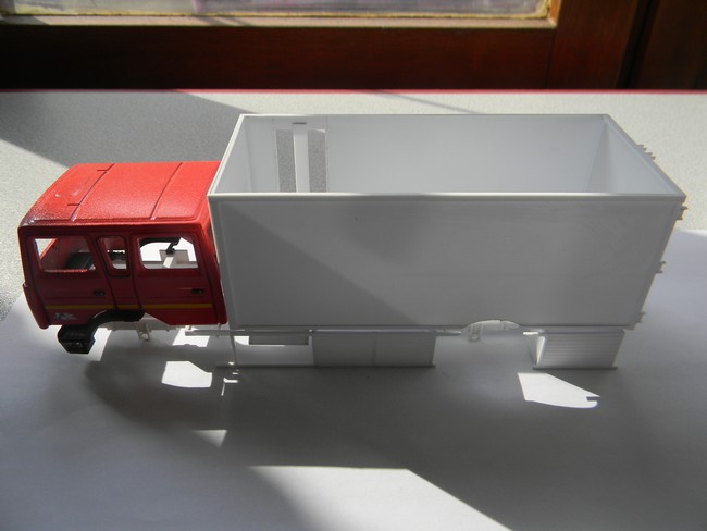 FSD- Présentation coffres latéraux dessous caisse 001.jpg