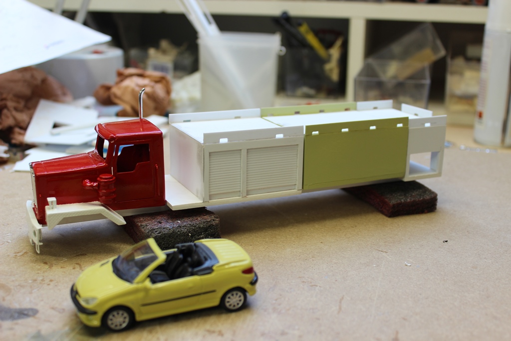 caisse et peinture 002r.jpg